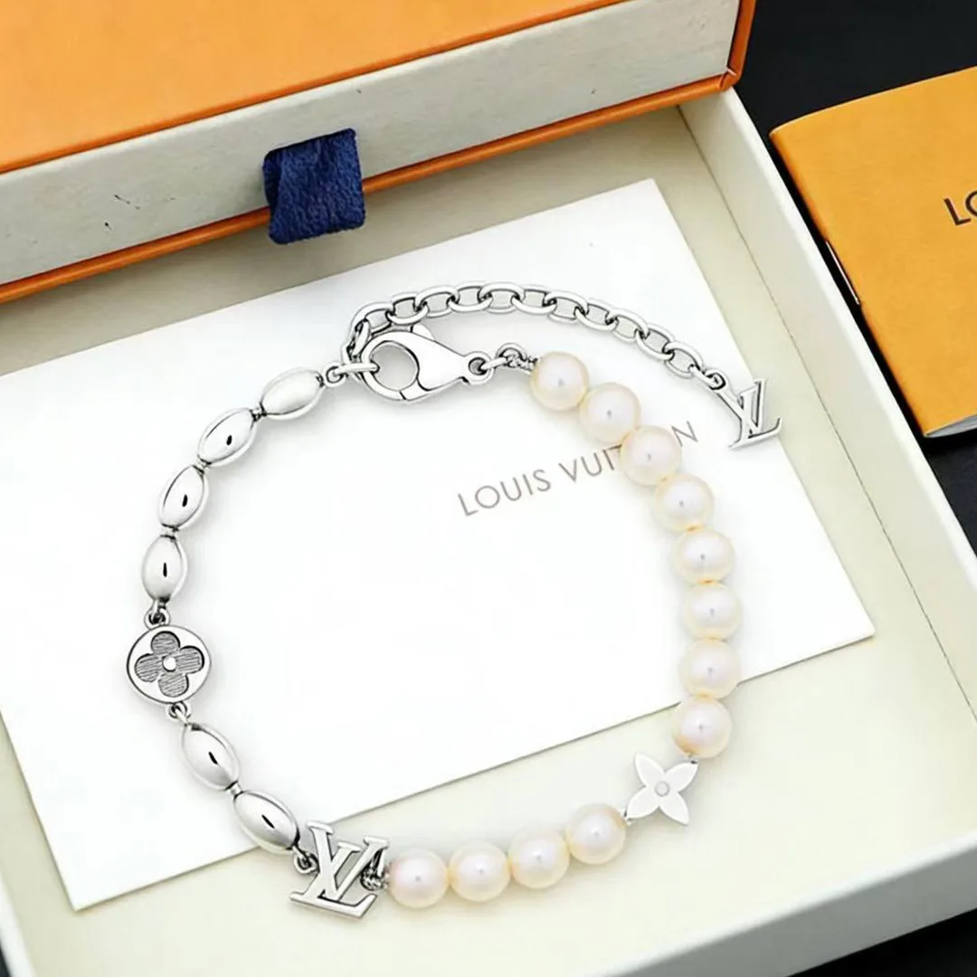 M1556A Pearls Fusion Bracelet Monogram Flowers and Initials