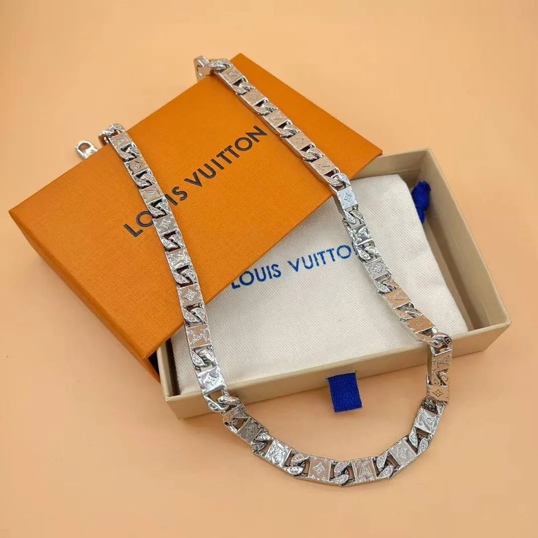 M00919 Monogram Tied Up Necklace