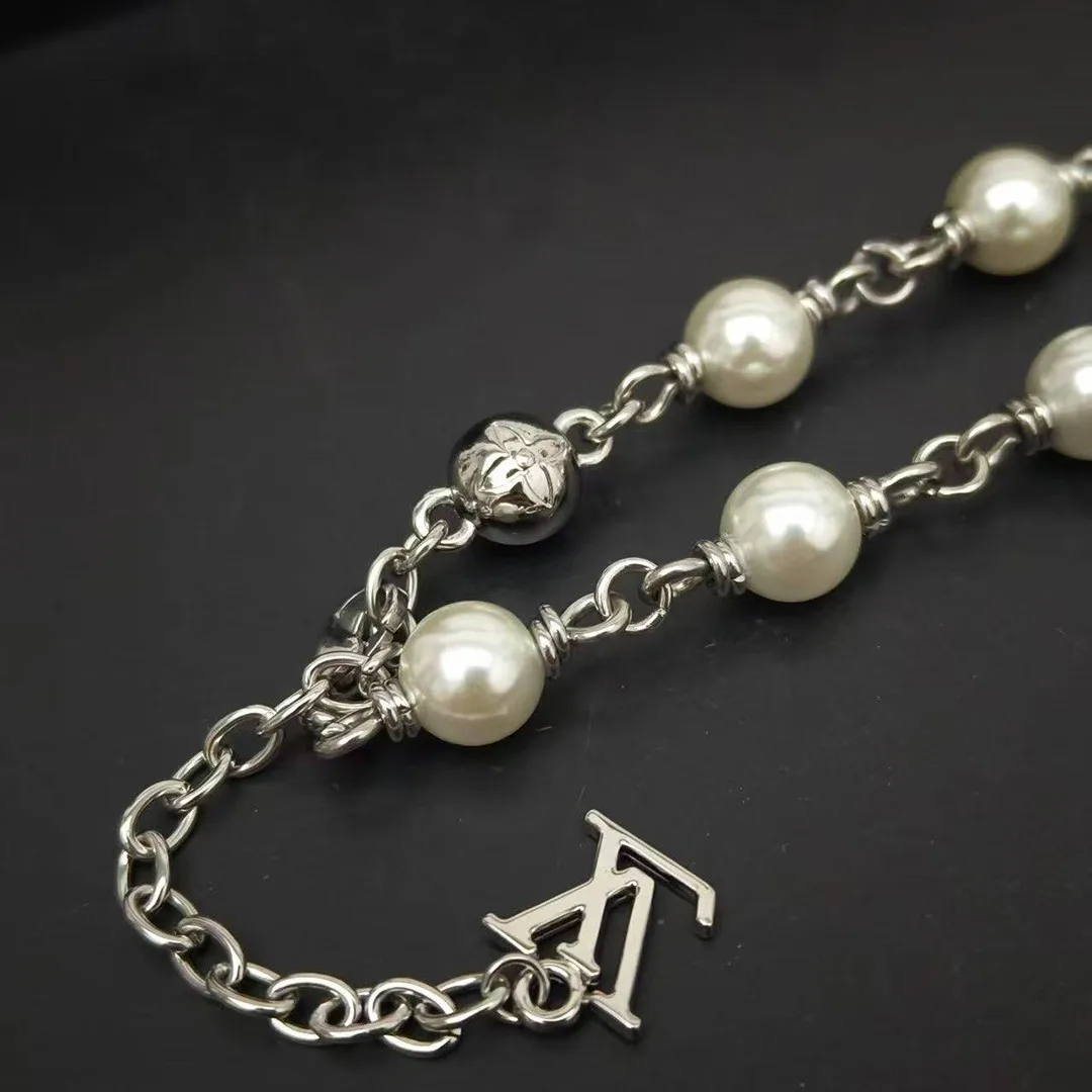 M02448 Pearls Necklace Monogram Flower and Elements