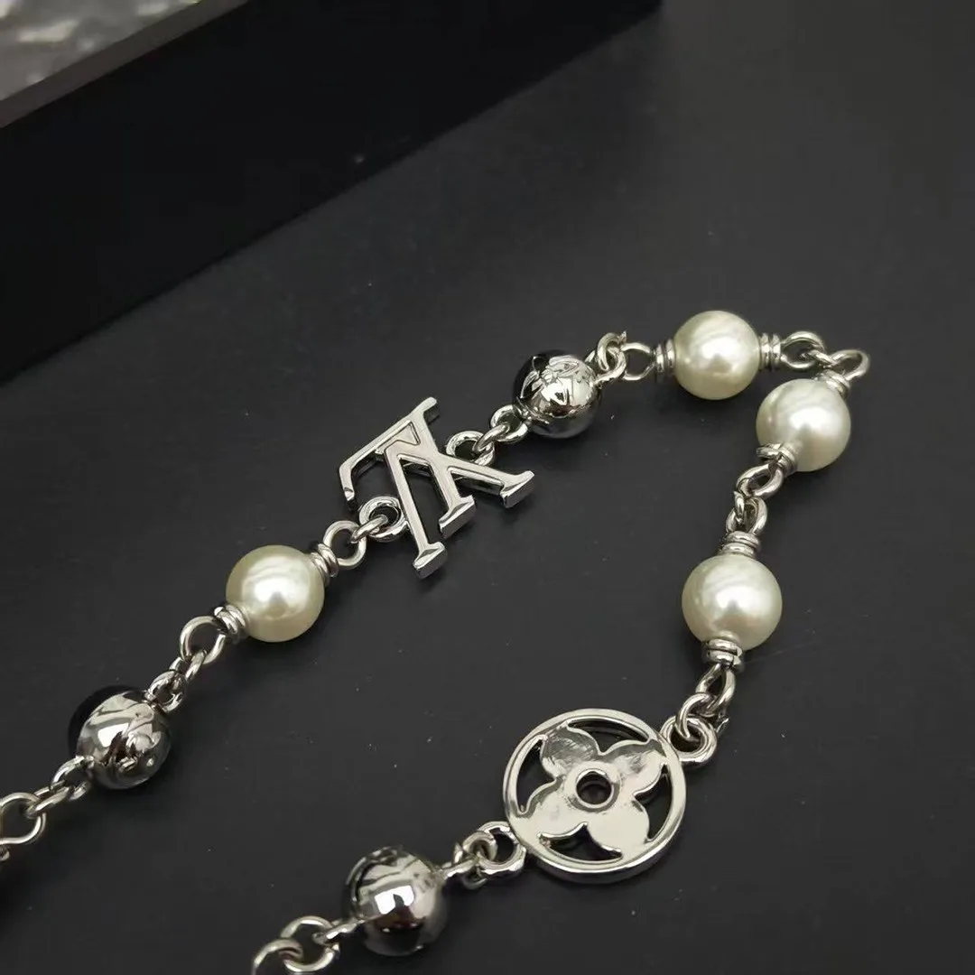 M02448 Pearls Necklace Monogram Flower and Elements