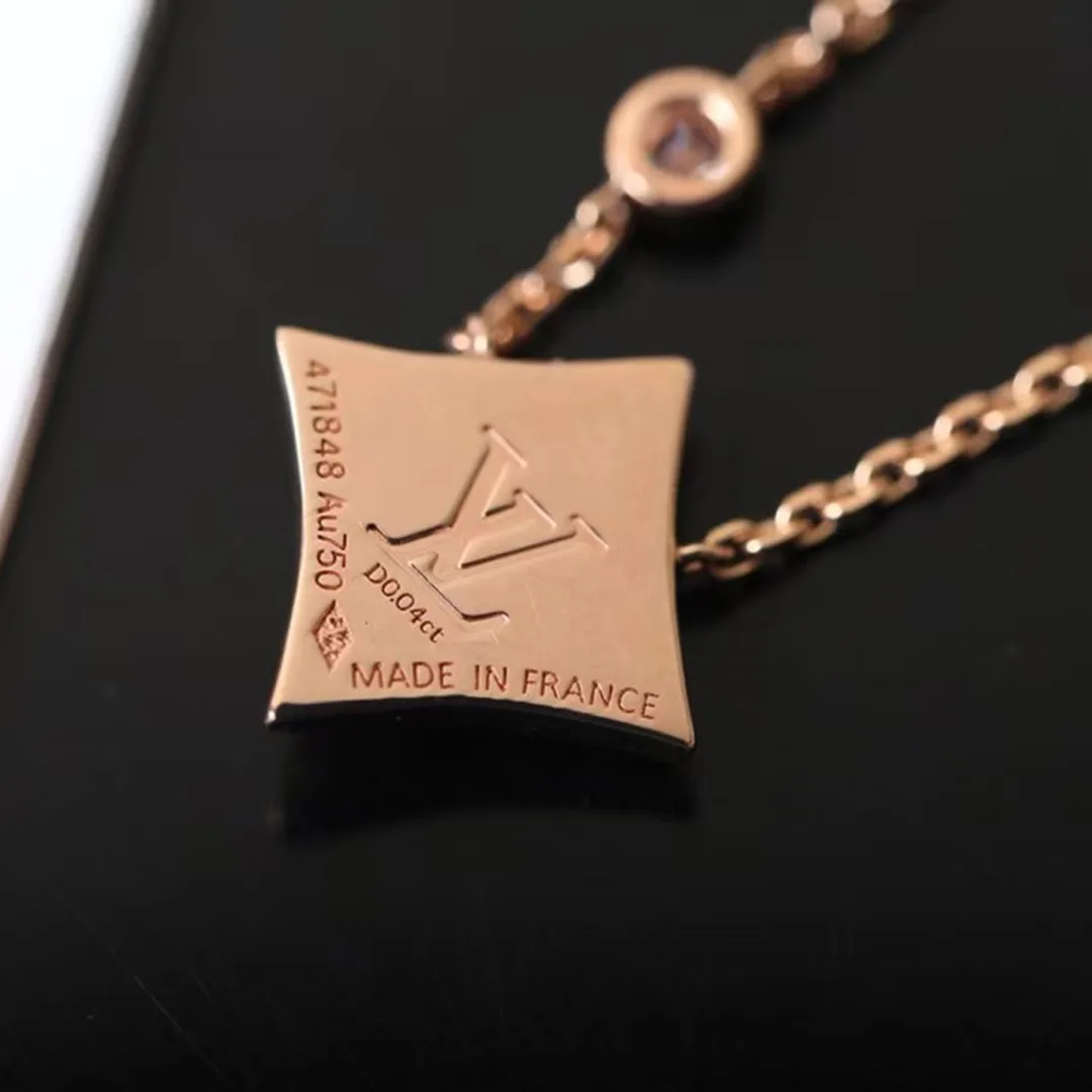 Q93612 Color Blossom BB Star Pendant Pink Gold Pink Mother-of-Pearl and Diamond Monogram Flower