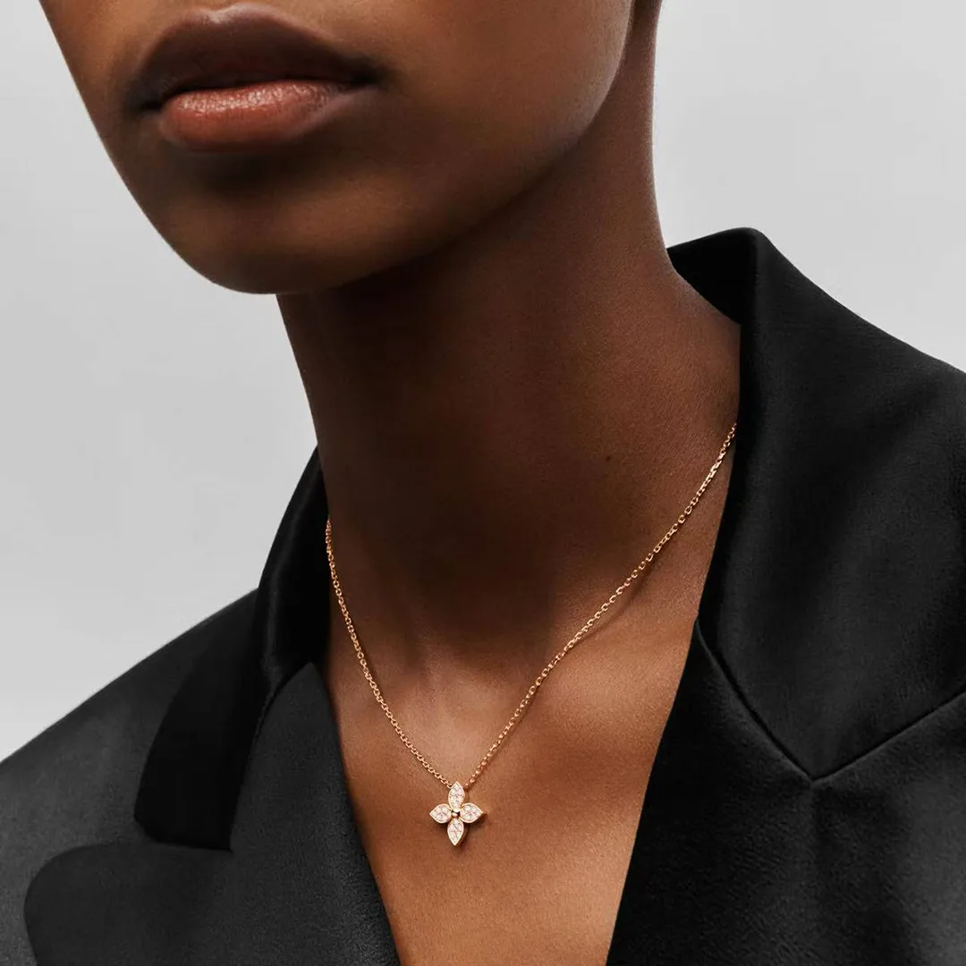Q93710 Idylle Blossom Pendant Pink Gold And Diamonds Monogram Flower