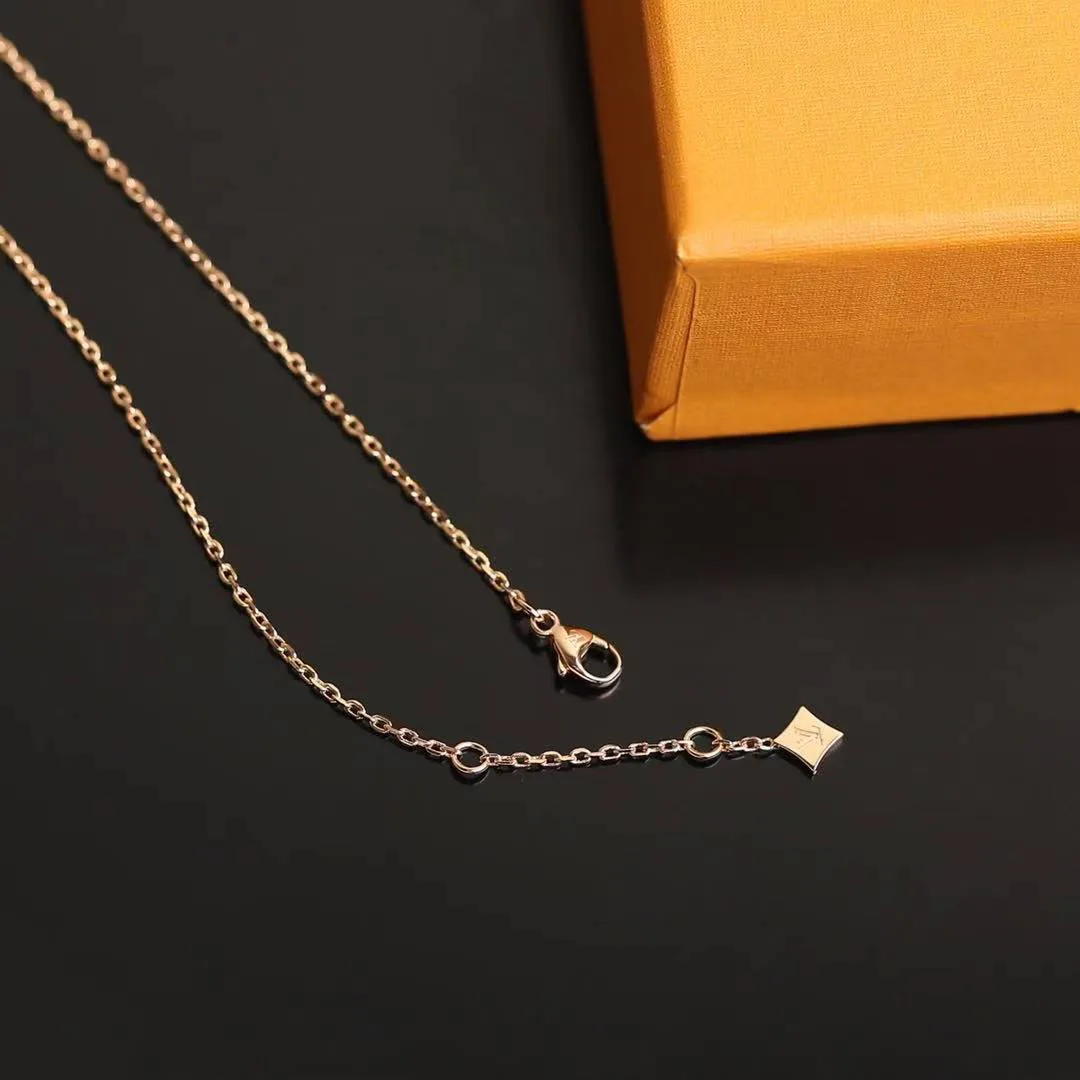 Q93710 Idylle Blossom Pendant Pink Gold And Diamonds Monogram Flower