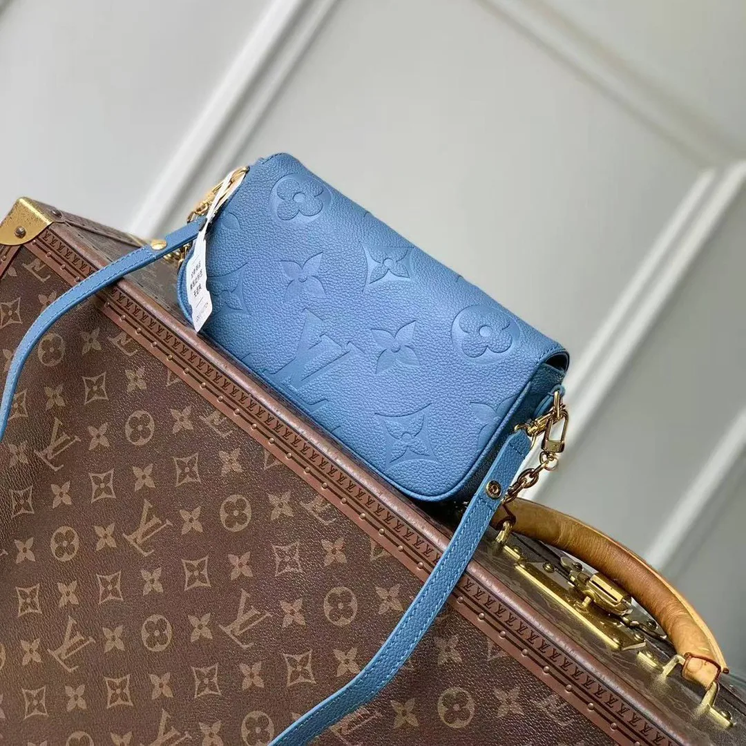 M27755 Wallet On Chain Ivy Handbag Monogram Empreinte Leather