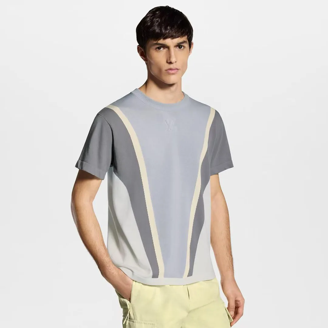 1AJR72 Graphic Cotton Jacquard Short-Sleeved Crewneck Embossed Beneath Front Collar Cotton
