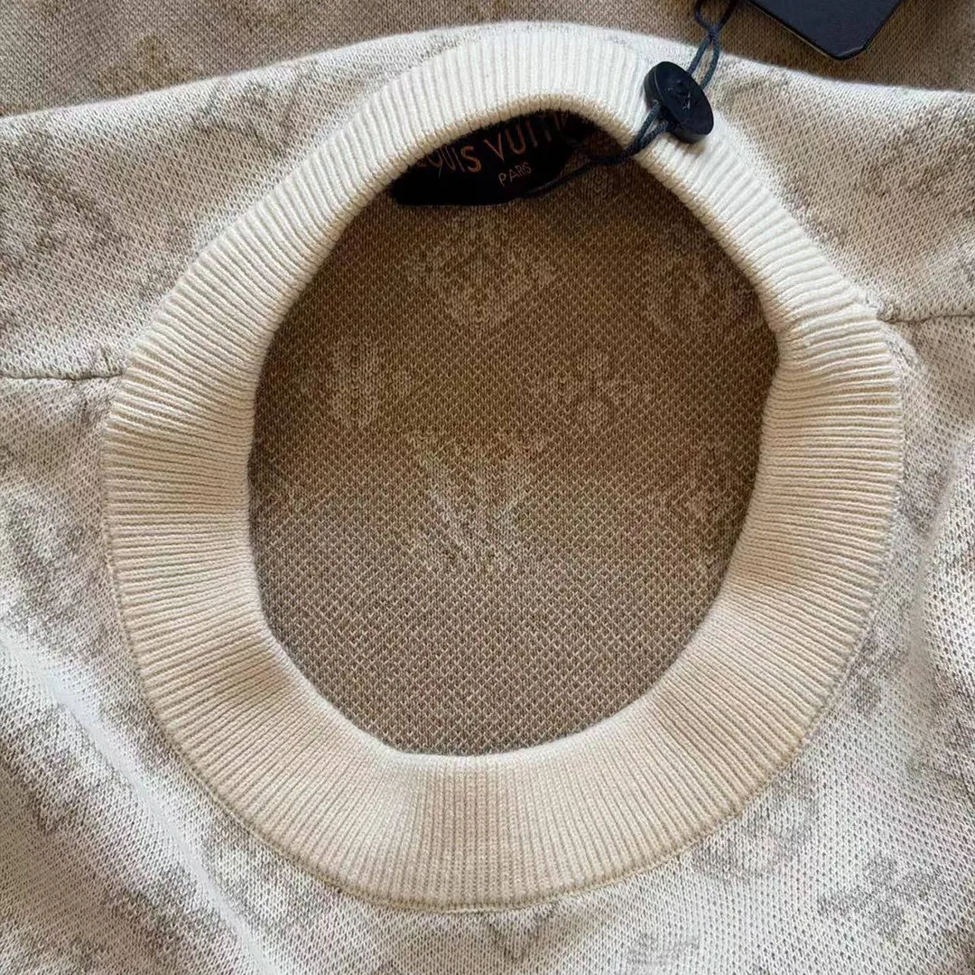 1AJTX7 Monogram Long-Sleeved Crewneck Beige Monogram Cotton
