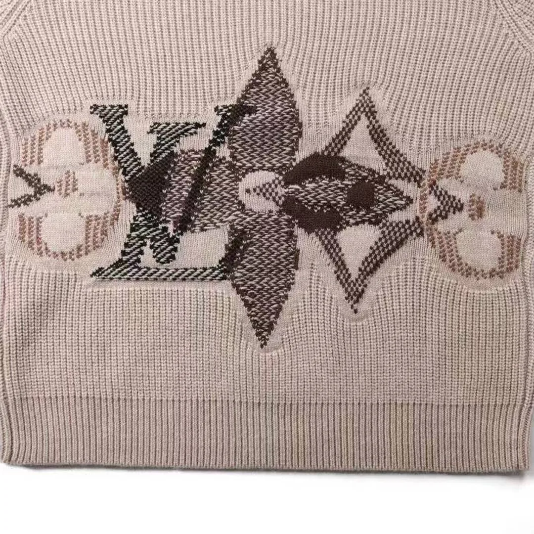 1AJBVT Graphic Knitted Crewneck Pebble Monogram Cotton