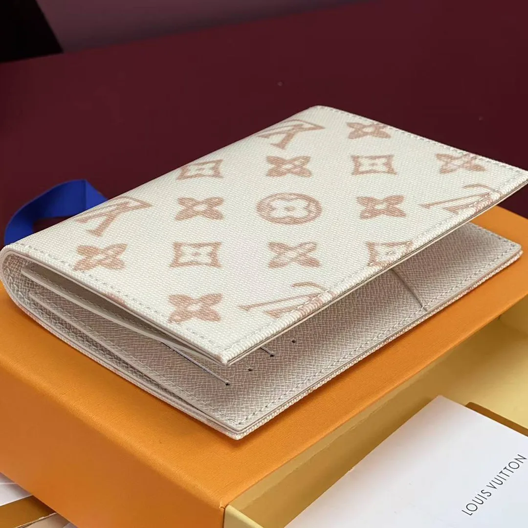 M27613 Passport Cover Monogram Origine Lin Coated Canvas