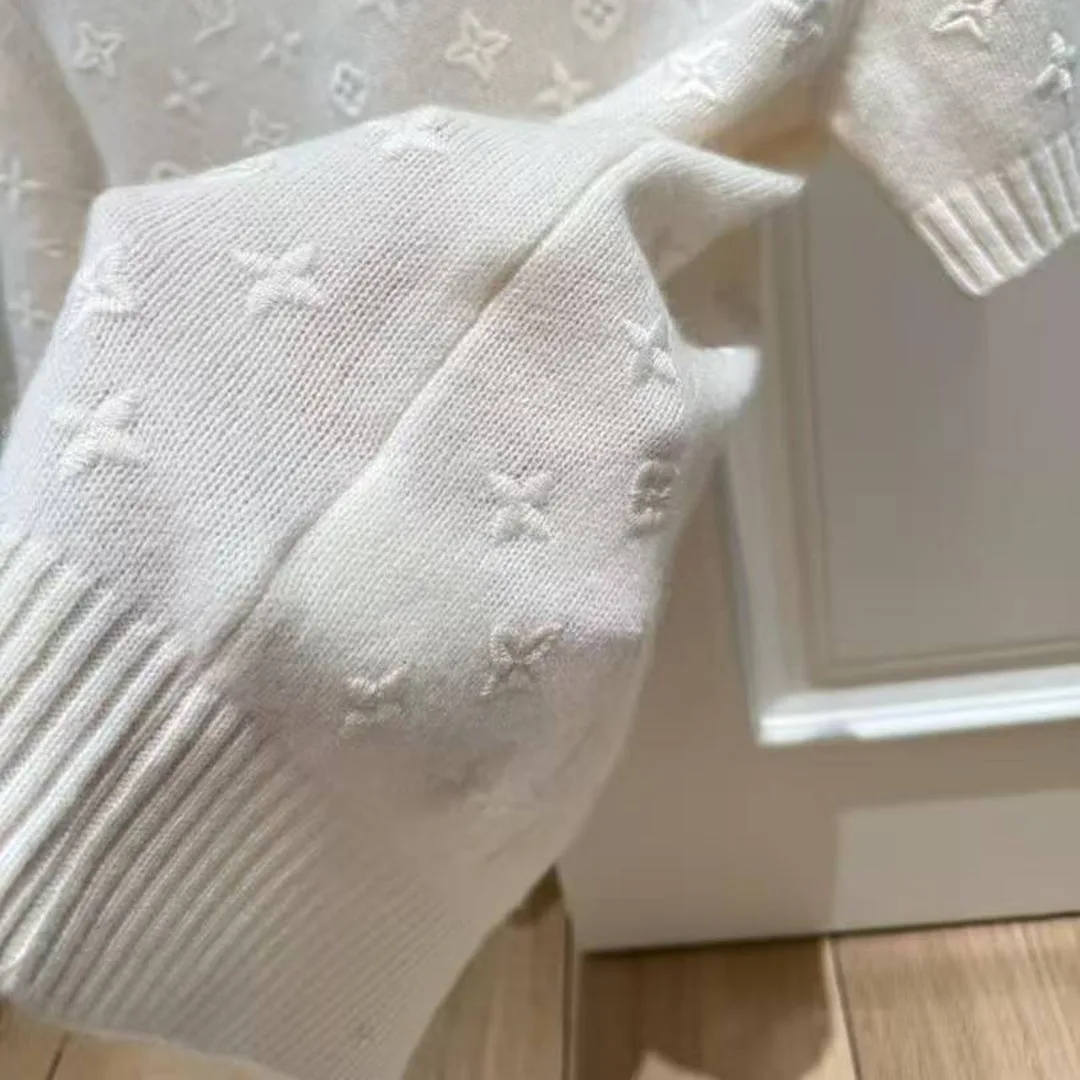1AJZ85 Embroidered Monogram Knit Top Milk White Cashmere