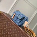 M27602 Pochette Accessoire Cargo Monogram Blue Denim - M28342 2 M27602 Pochette Accessoire Cargo Monogram Blue Denim