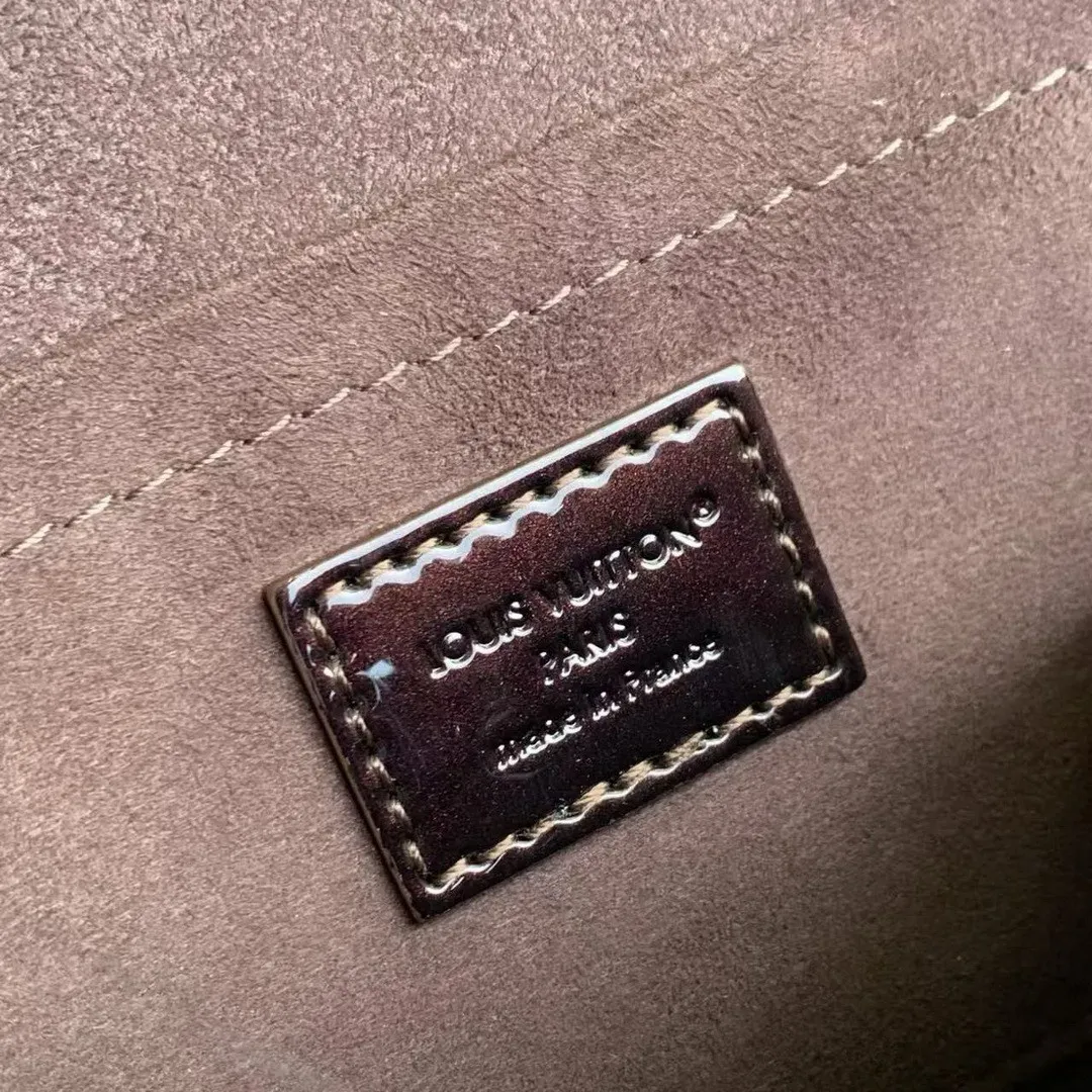 M27172 Alma BB Datewood Varnished Cowhide Leather
