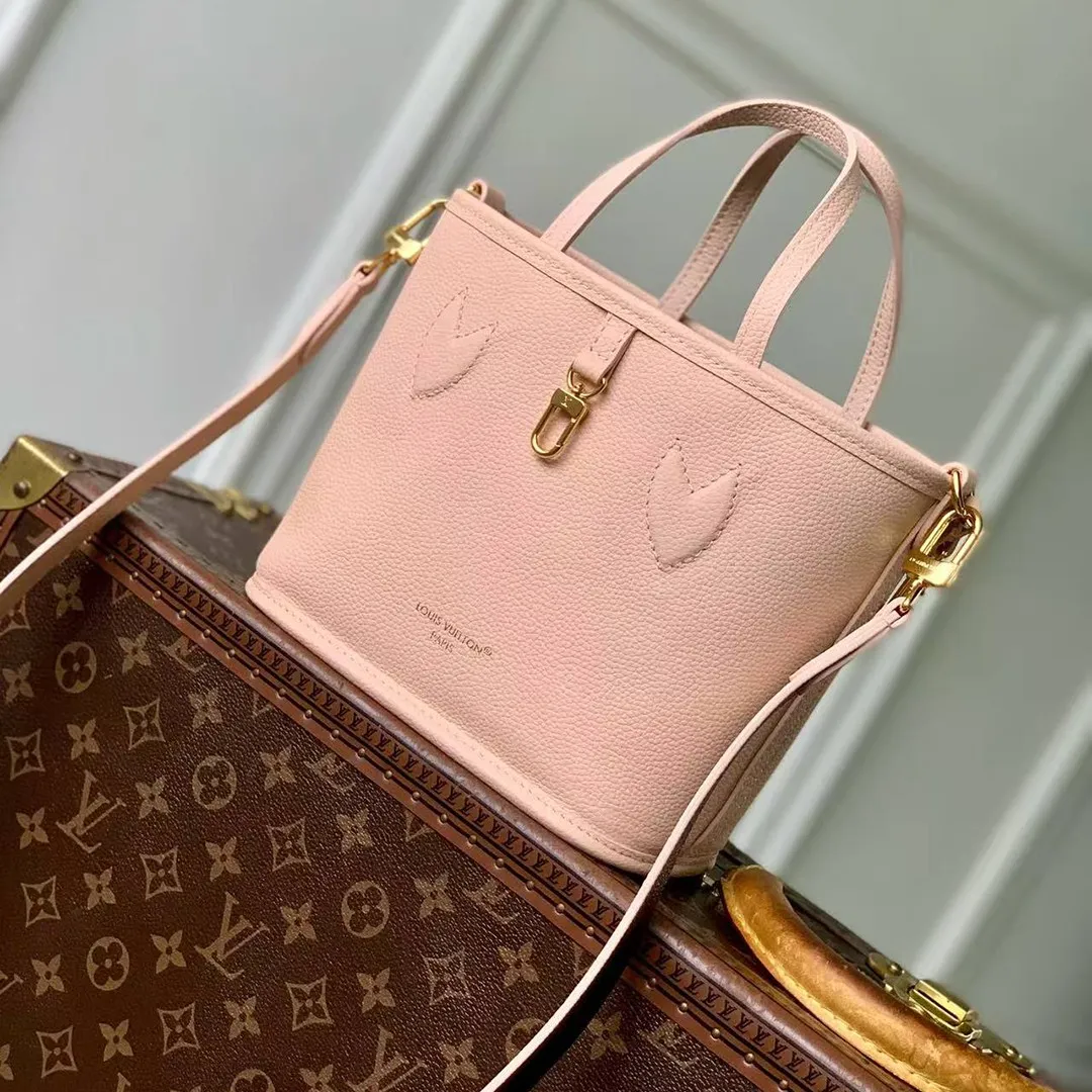 M25657 Reversible Neverfull Bandoulière Inside Out BB Monogram Limestone Cowhide Leather Monogram Coated Canvas