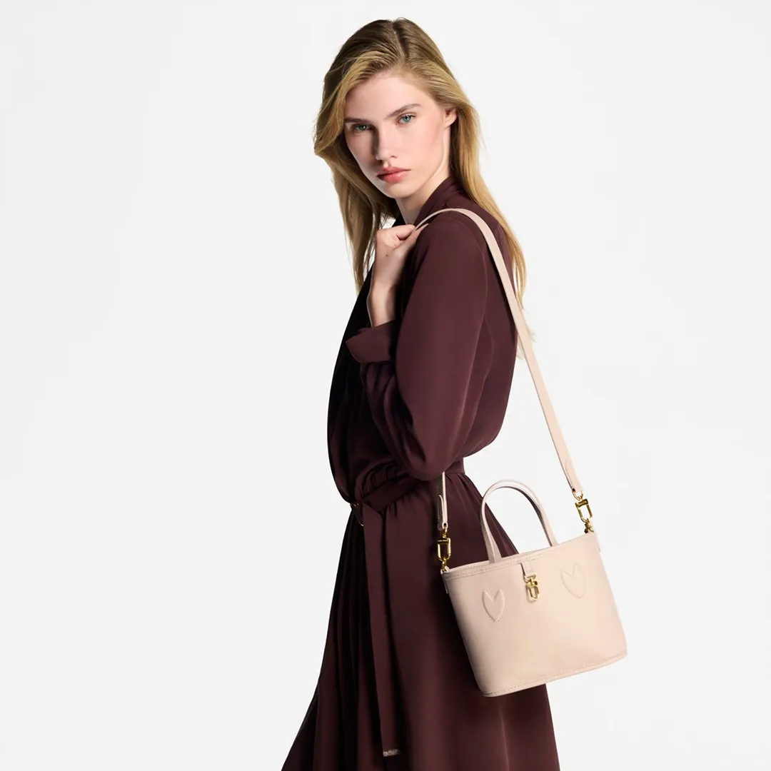 M25657 Reversible Neverfull Bandoulière Inside Out BB Monogram Limestone Cowhide Leather Monogram Coated Canvas