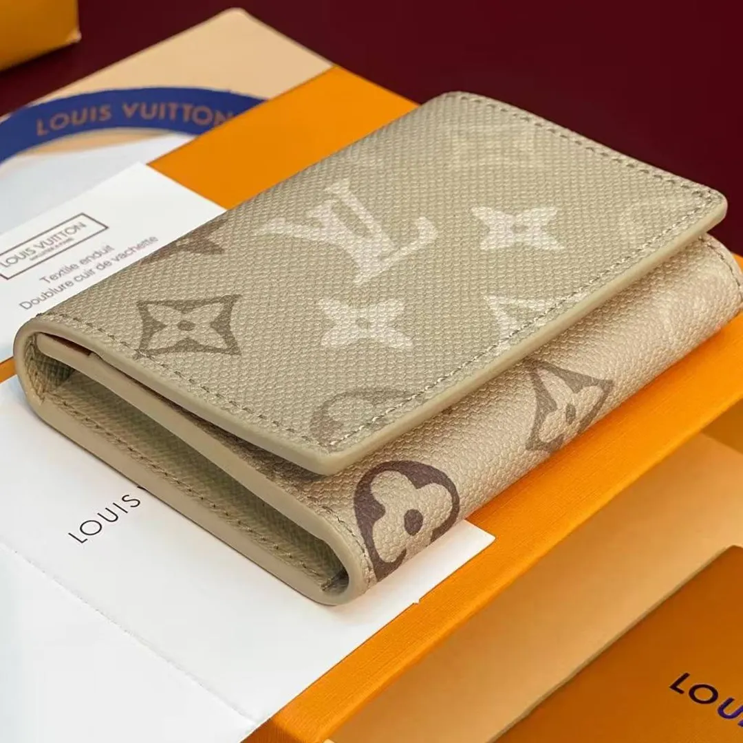 M27053 Enveloppe Carte de Visite Sand Beige Monogram Surplus Coated Canvas