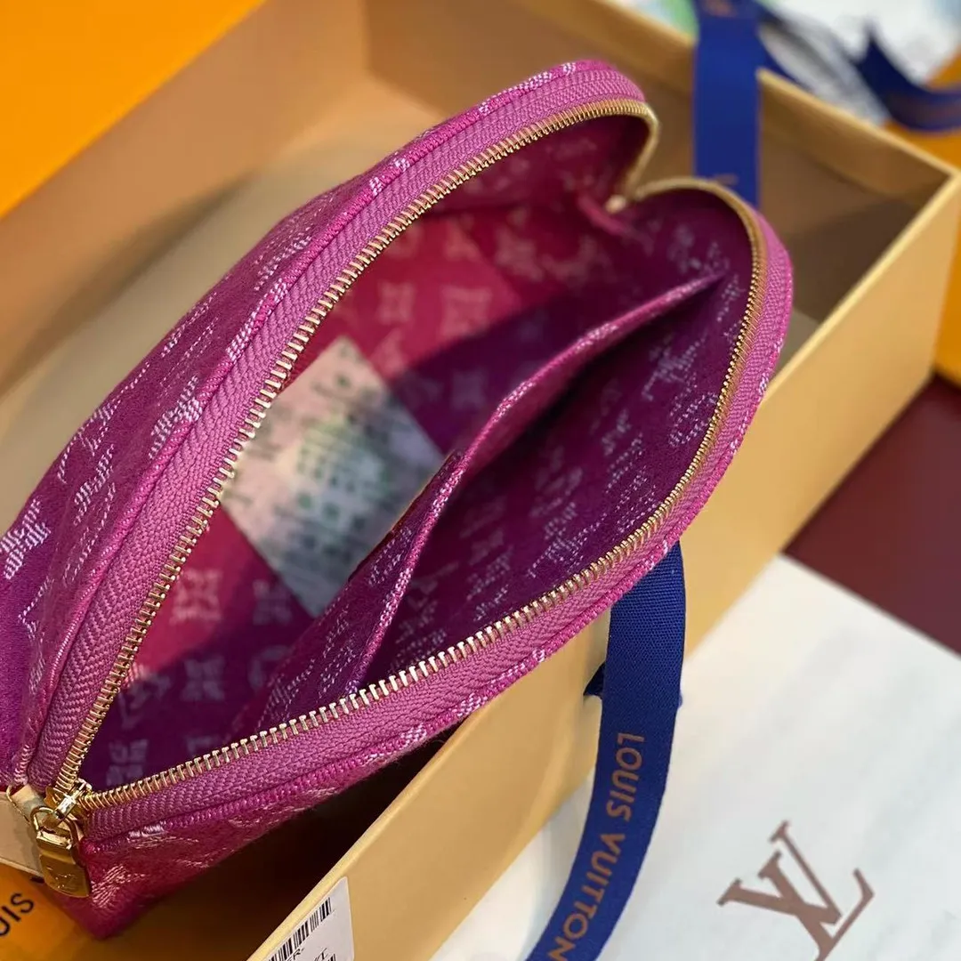 M28050 Pochette Cosmétique PM Fuchsia Monogram Denim
