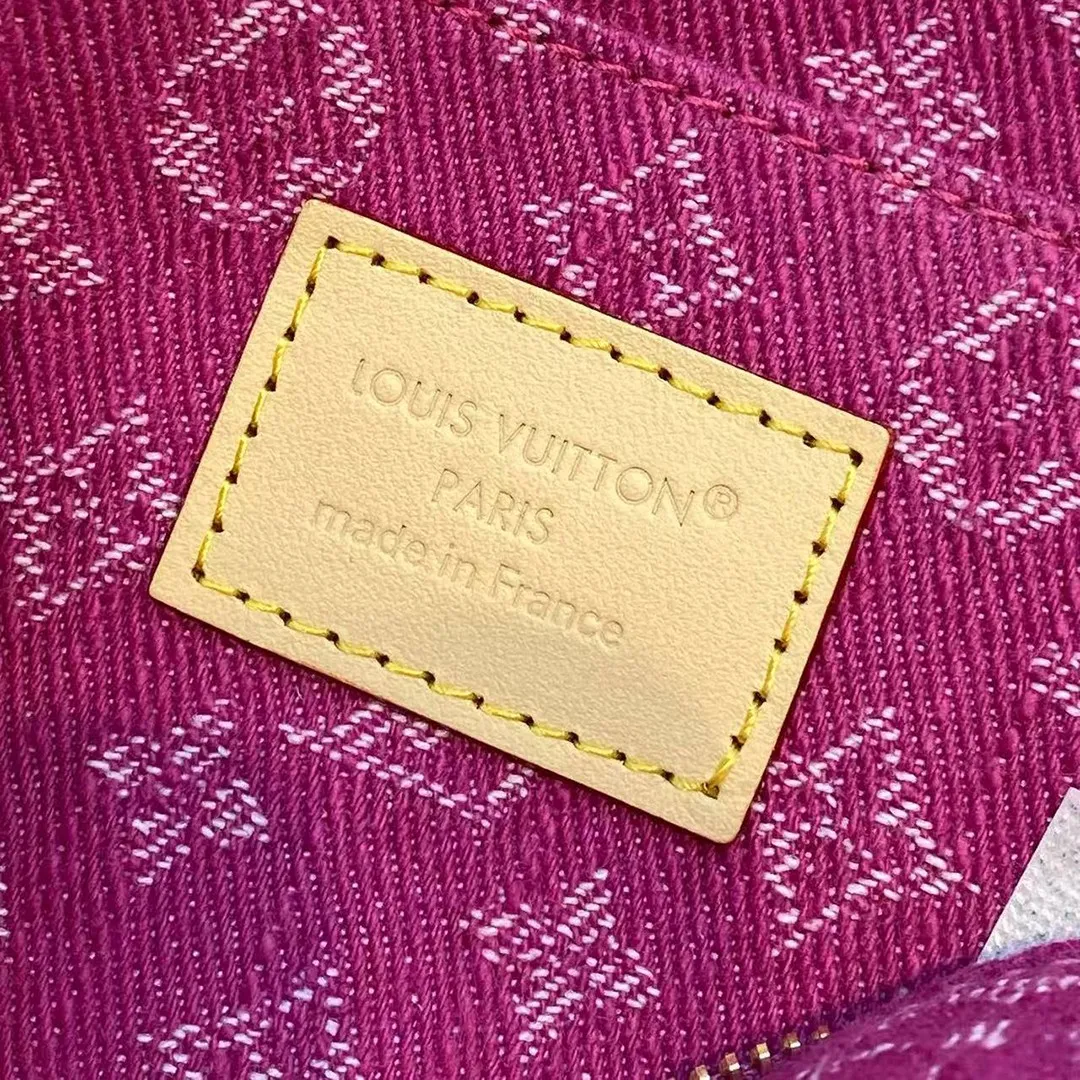 M28050 Pochette Cosmétique PM Fuchsia Monogram Denim