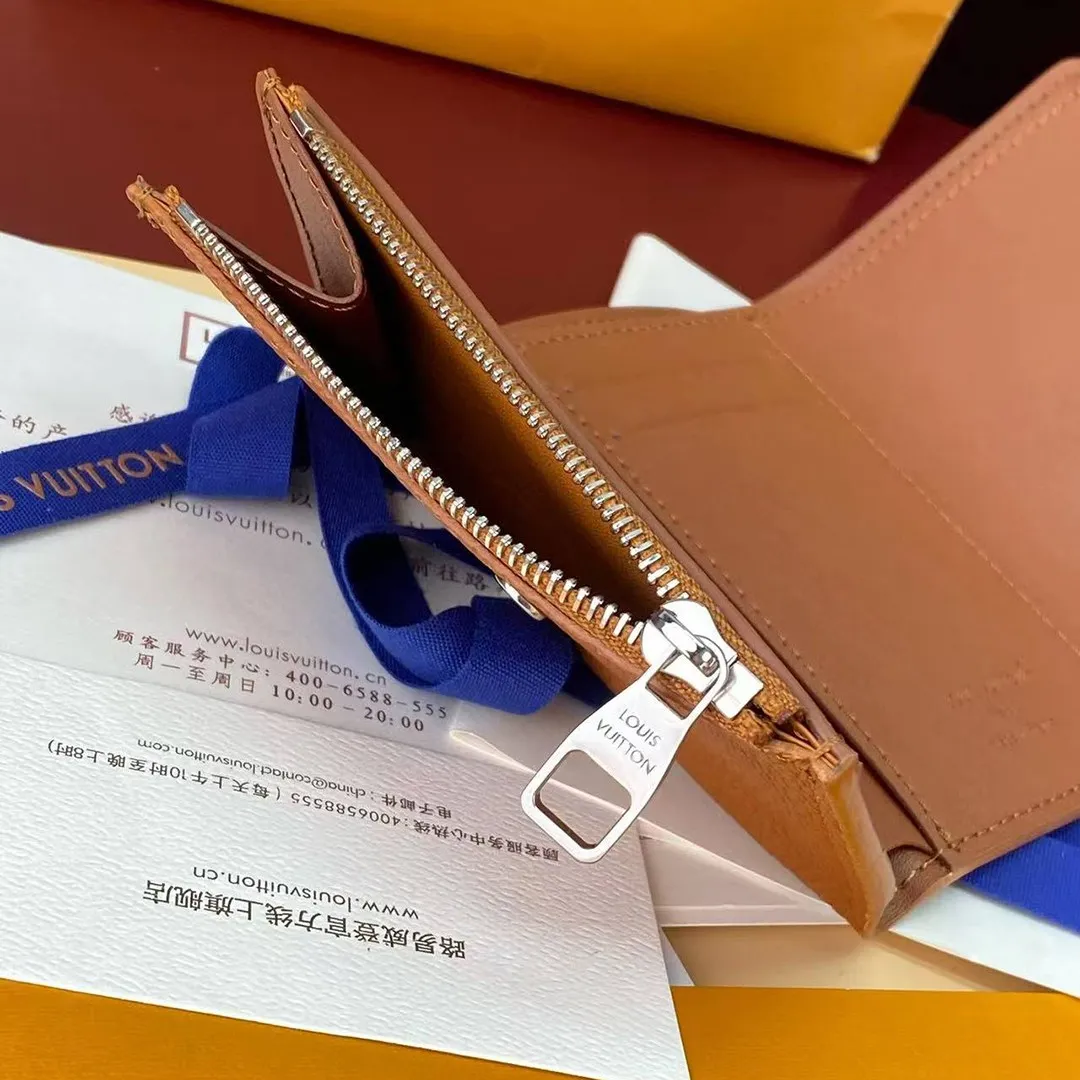 M25957 Victor Wallet L.V Aerogram Tan Waxy Calfskin Leather