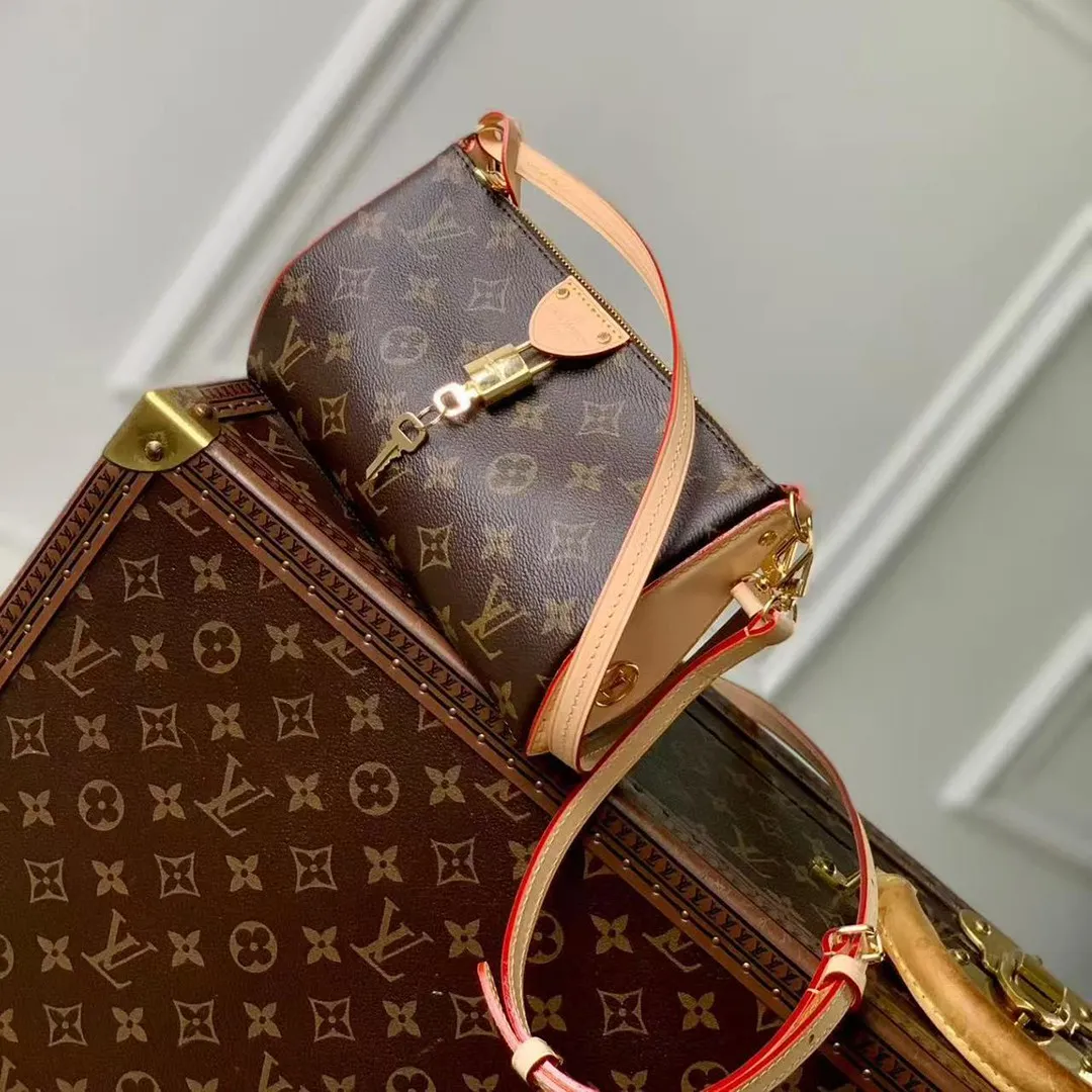 M12859 Pochette Tirette Monogram Coated Canvas