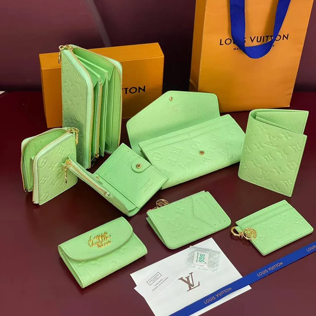 M27678 Passport Cover Apple Green Monogram Empreinte Leather