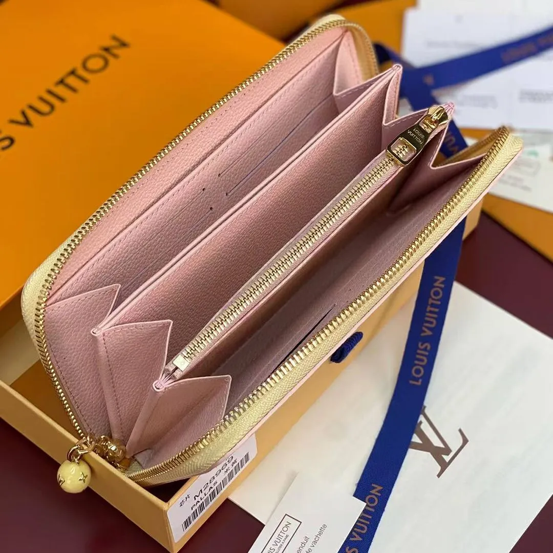 M28969 Zippy Wallet Banana Monogram Empreinte Leather