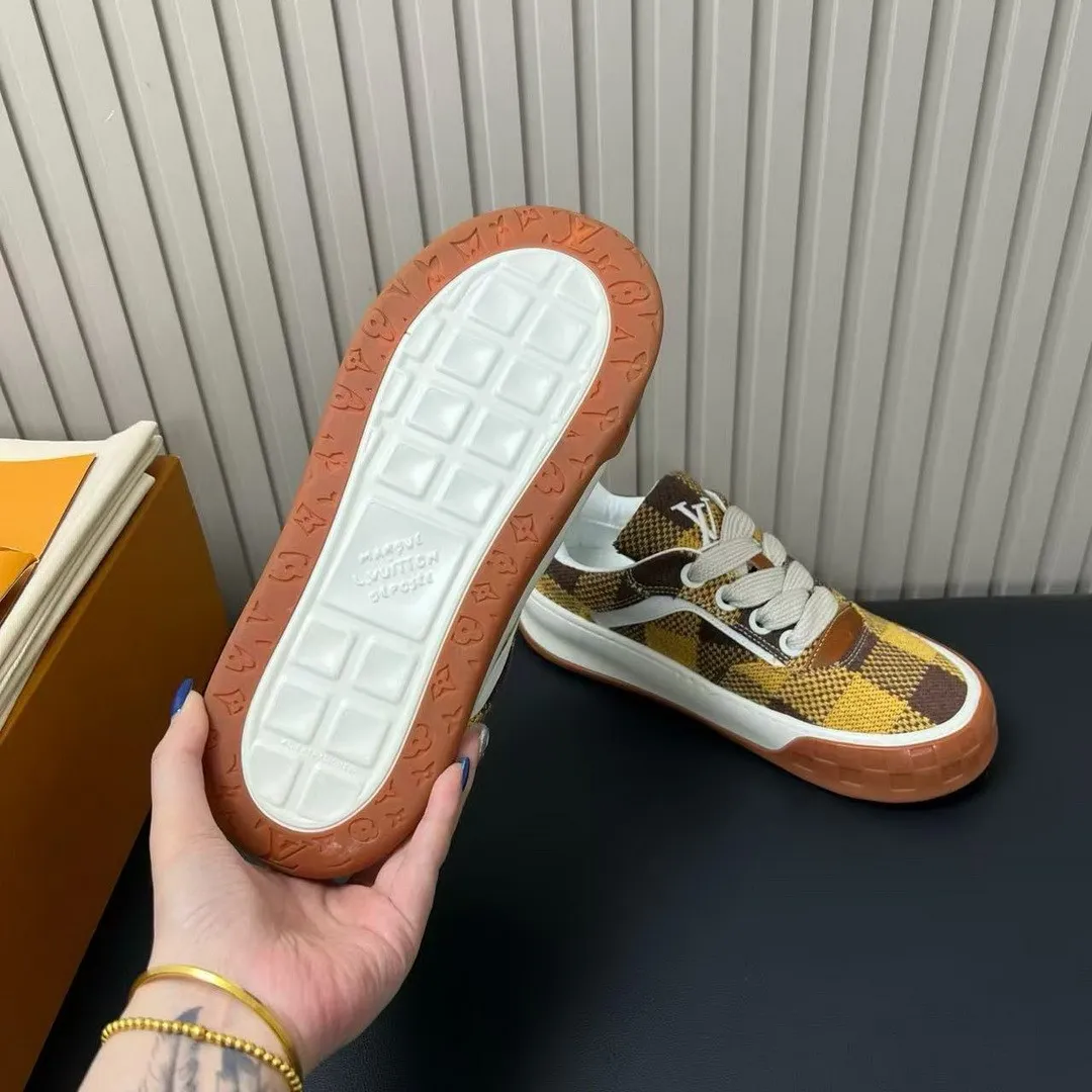 1AJTJ9 L.V Tilted Sneaker Yellow Canvas