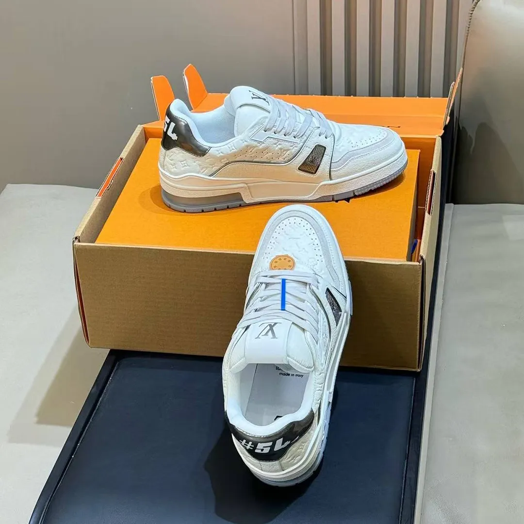 1AKCPE L.V Trainer Sneaker Gray Monogram-debossed Calf Leather