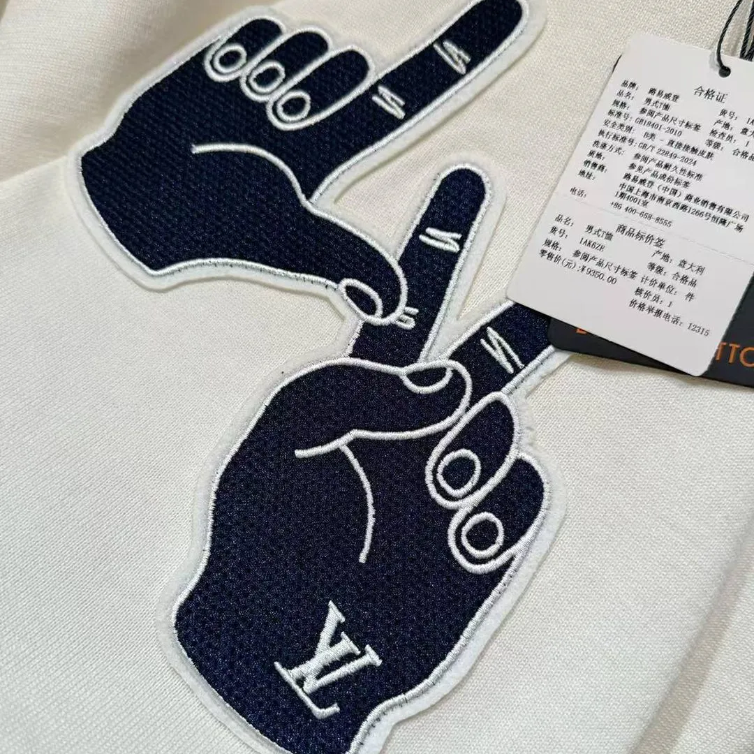 1AK6ZE Short-Sleeved Signature Patch Crewneck White 100% Cotton