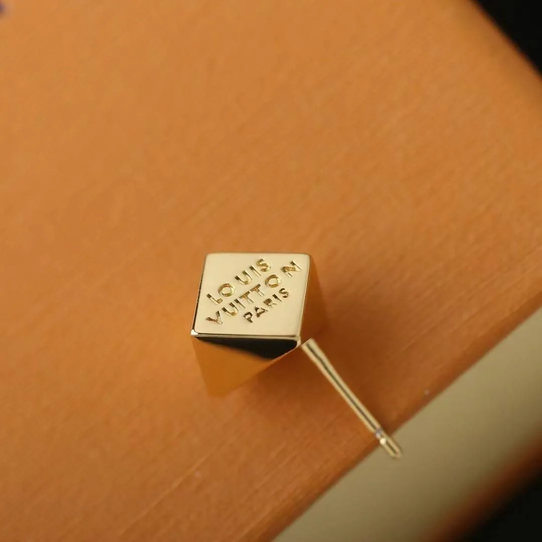 M04074 L.V Cube Earrings Gold-toned Metal