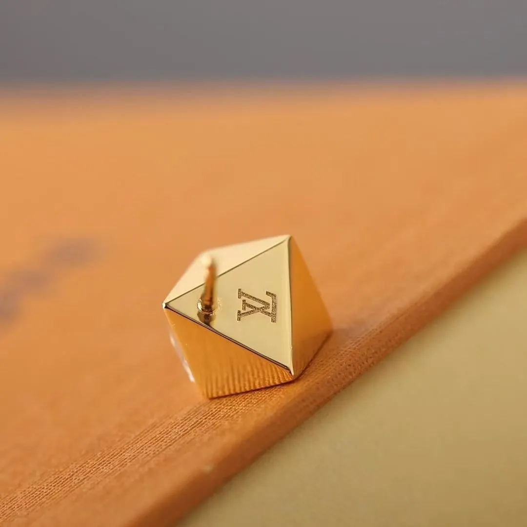 M04074 L.V Cube Earrings Gold-toned Metal